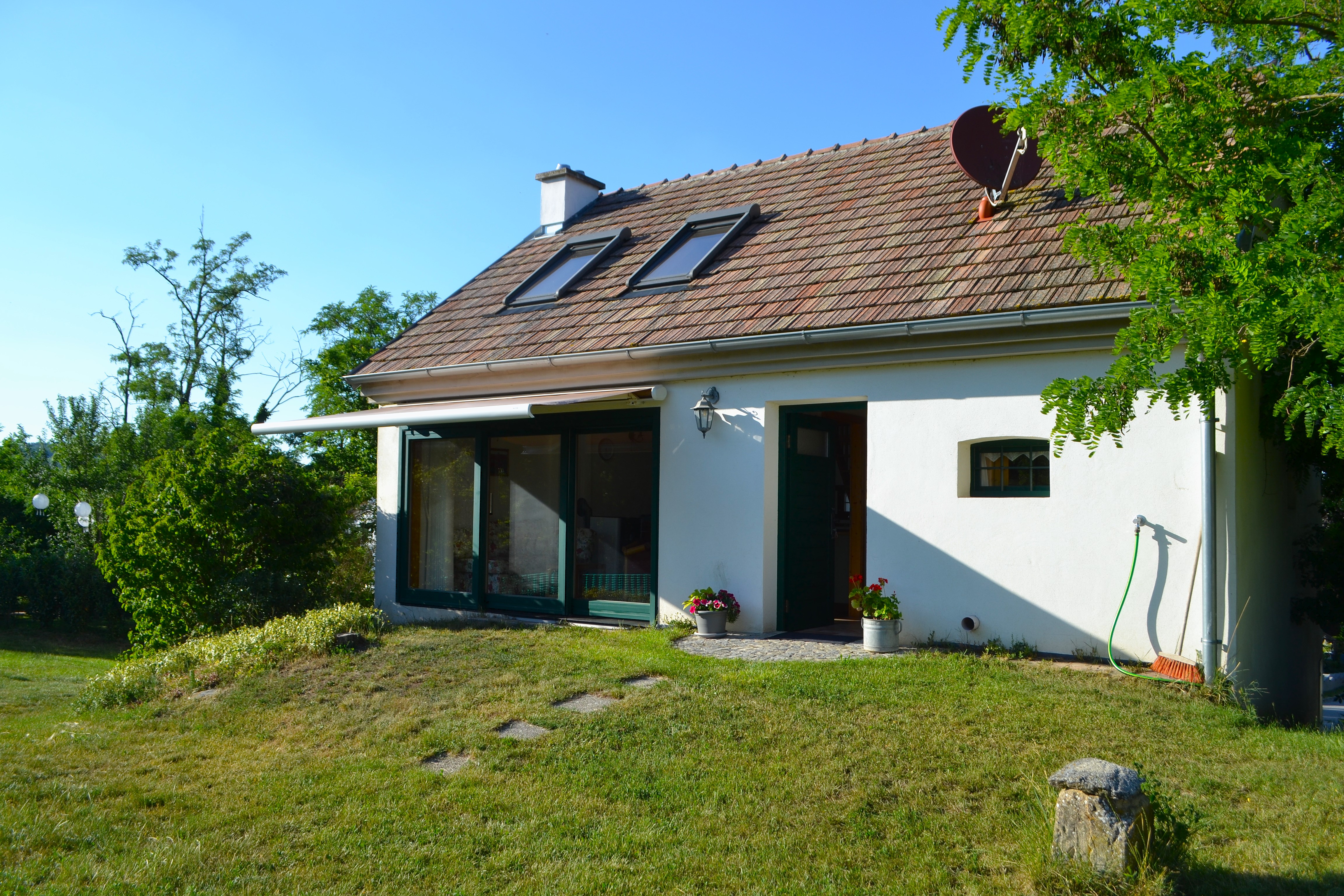 Ferienhaus Wiesenblick mit Garten und Naturblick